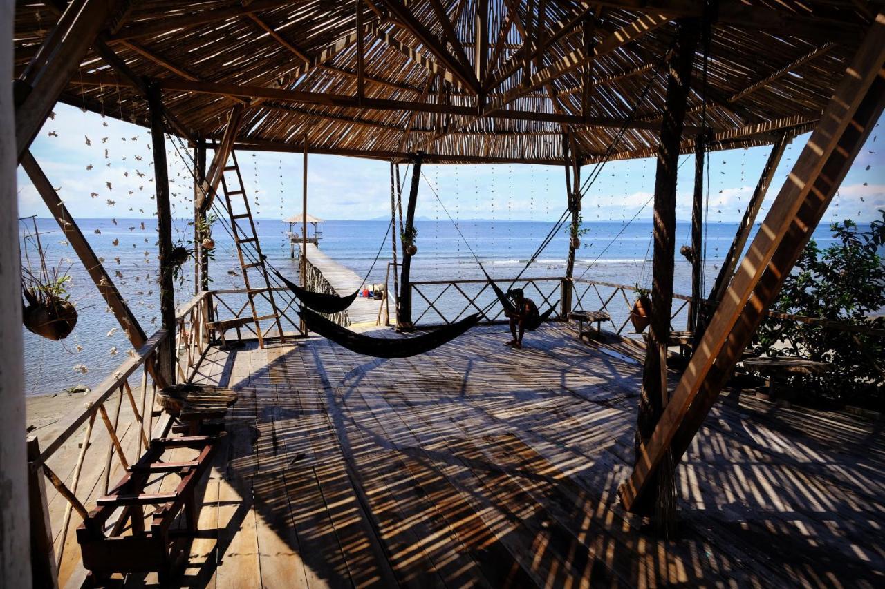 Sanctum Una Una Eco Dive Resort Pulau Unauna Exterior foto
